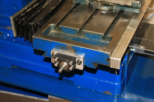 Alu-platen er frest ut med denne fresen ved hjelp av Linux-CNC, som en test. Den første som jeg laget manuelt så alt for stygg ut.